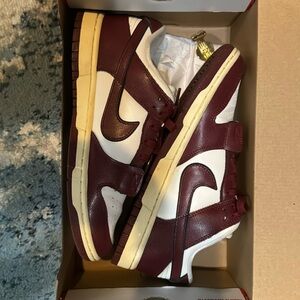 Brand new limited edition dunks